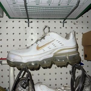 Nike Air VaporMax Plus White Gold Sneakers